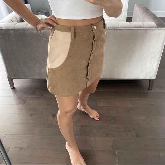 Beige mini skirt - Picture 3 of 5